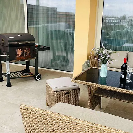 Luxury 3 Bedroom With Private Pool, Jacuzzi And Sea View Villa *