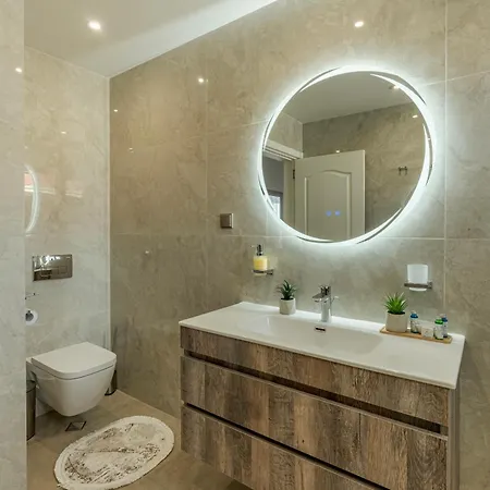 Luxury 3 Bedroom With Private Pool, Jacuzzi And Sea View Villa Lozenets