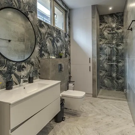 Luxury 3 Bedroom With Private Pool, Jacuzzi And Sea View